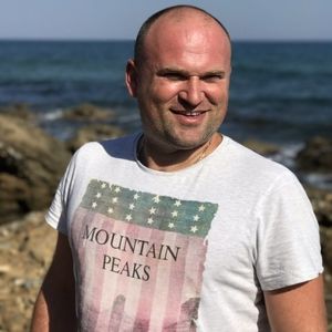 Meet your Posher, Alex